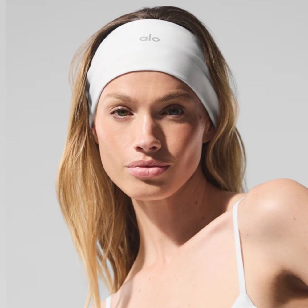 Alo white conqueror headband